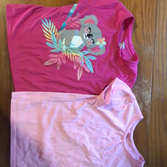 5t. Light pink more for playing in, not horrible just has 2 paint spots - Picture 1 of 3